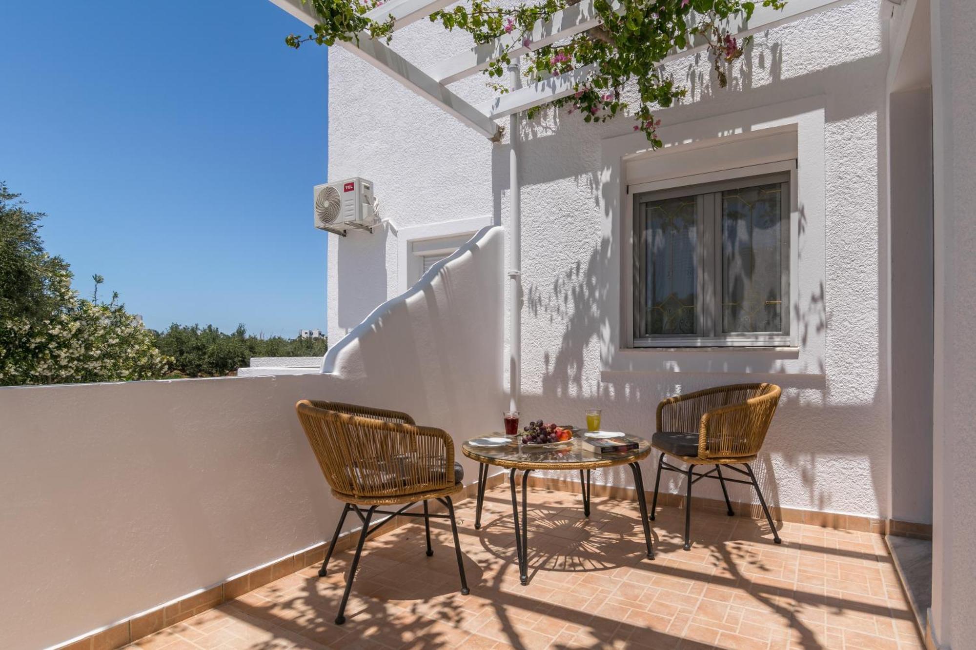 Pergola Hotel Pollonia Buitenkant foto