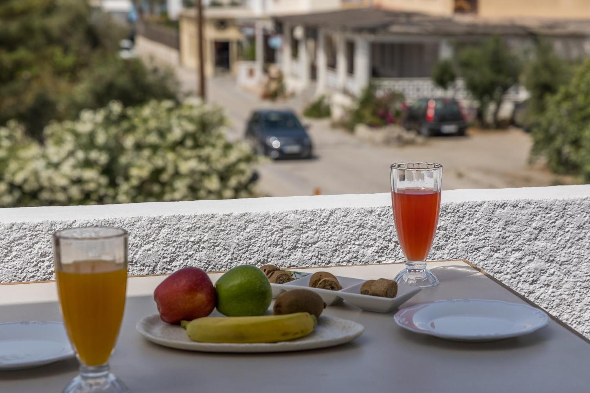 Pergola Hotel Pollonia Buitenkant foto